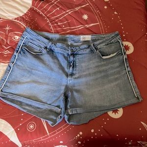 Cosmo Blue Love Size 22W Jean Shorts